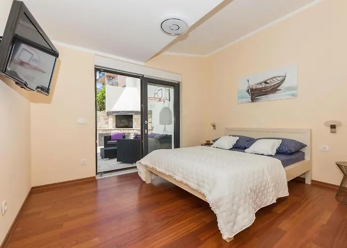 Luxury Marija, Makarska